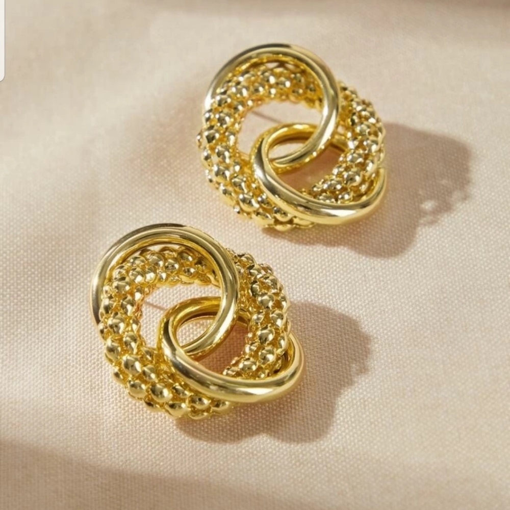 *Laura* Chunky Post Earrings - Picture 2 of 4
